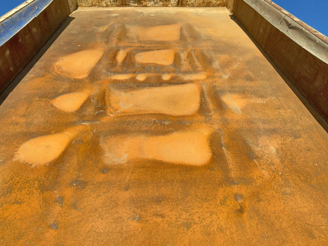 いすゞフォワードダンプ中型（4t）[写真14]