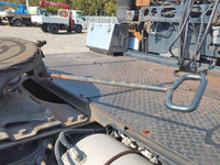 UDトラックスクオントレーラーヘッド（トラクターヘッド）大型（10t）[写真14]