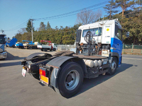 UDトラックスクオントレーラーヘッド（トラクターヘッド）大型（10t）[写真02]