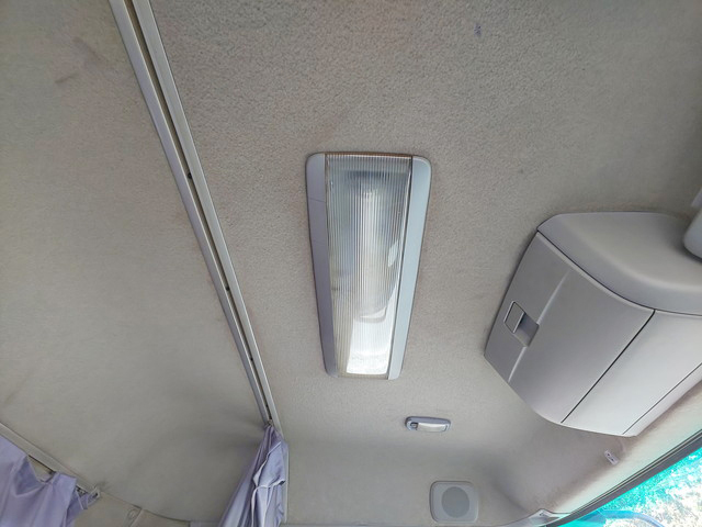 UDトラックスクオントレーラーヘッド（トラクターヘッド）大型（10t）[写真37]