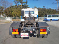 UDトラックスクオントレーラーヘッド（トラクターヘッド）大型（10t）[写真09]