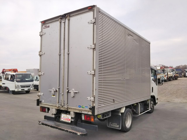 いすゞエルフアルミバン小型（2t・3t）[写真02]