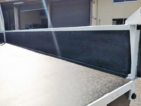 三菱ふそうキャンター平ボディ小型（2t・3t）[写真18]