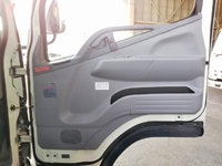 三菱ふそうキャンター平ボディ小型（2t・3t）[写真32]