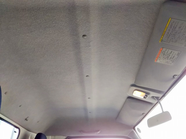 三菱ふそうキャンター平ボディ小型（2t・3t）[写真35]