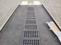 いすゞエルフセーフティローダー小型（2t・3t）[写真13]