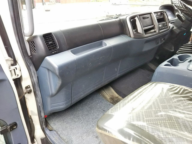 日野レンジャー平ボディ中型（4t）[写真34]