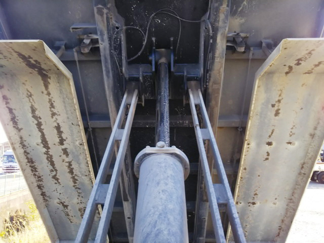 三菱ふそうスーパーグレートダンプ大型（10t）[写真14]