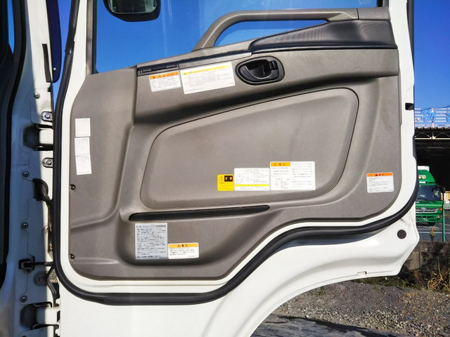 三菱ふそうスーパーグレートダンプ大型（10t）[写真24]