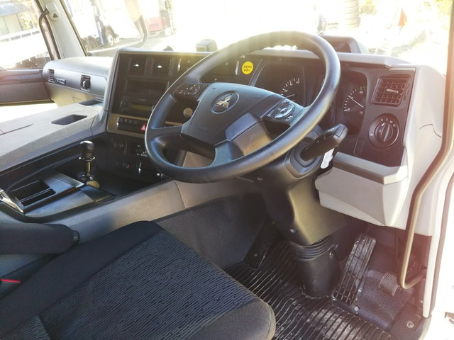 三菱ふそうスーパーグレートダンプ大型（10t）[写真30]