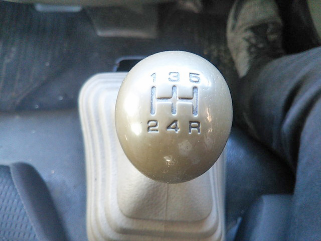 日産アトラス平ボディ小型（2t・3t）[写真15]