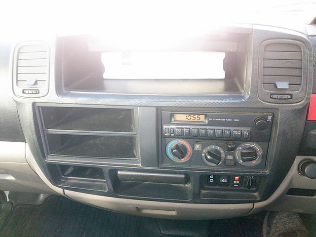 日産アトラス平ボディ小型（2t・3t）[写真16]