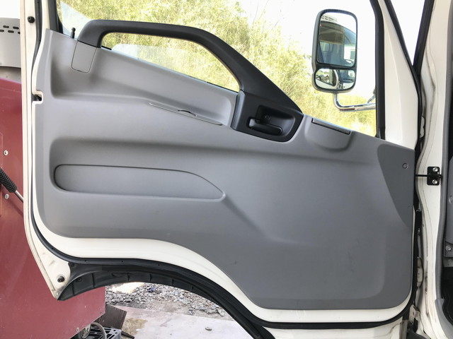 日野デュトロ冷凍車（冷蔵車）小型（2t・3t）[写真24]