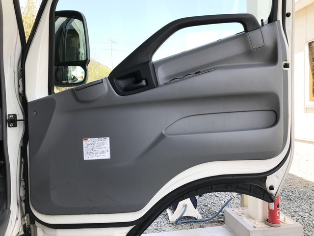 日野デュトロ冷凍車（冷蔵車）小型（2t・3t）[写真25]