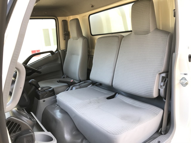 日野デュトロ冷凍車（冷蔵車）小型（2t・3t）[写真26]