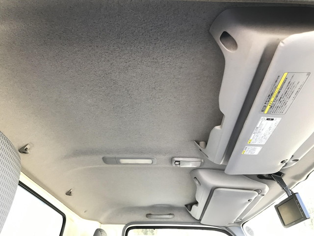 日野デュトロ冷凍車（冷蔵車）小型（2t・3t）[写真28]