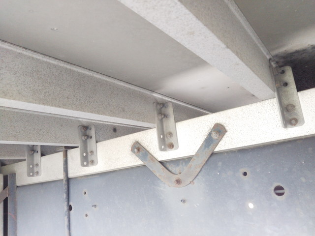 日野レンジャーアルミバン中型（4t）[写真16]