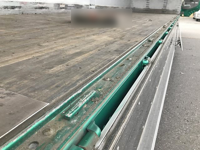 UDトラックスクオンアルミウイング大型（10t）[写真17]