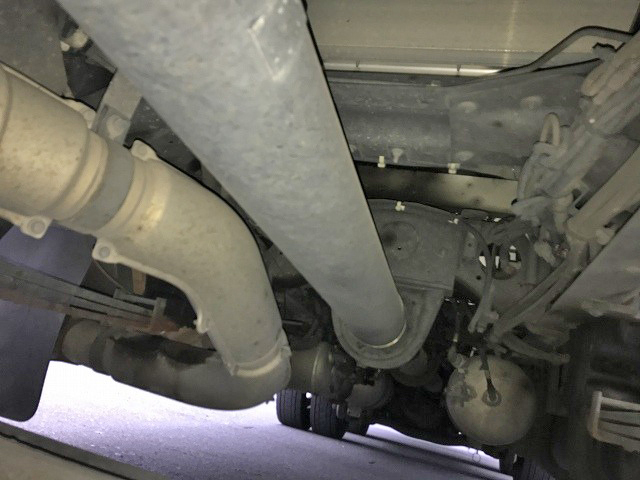 UDトラックスクオンアルミウイング大型（10t）[写真23]