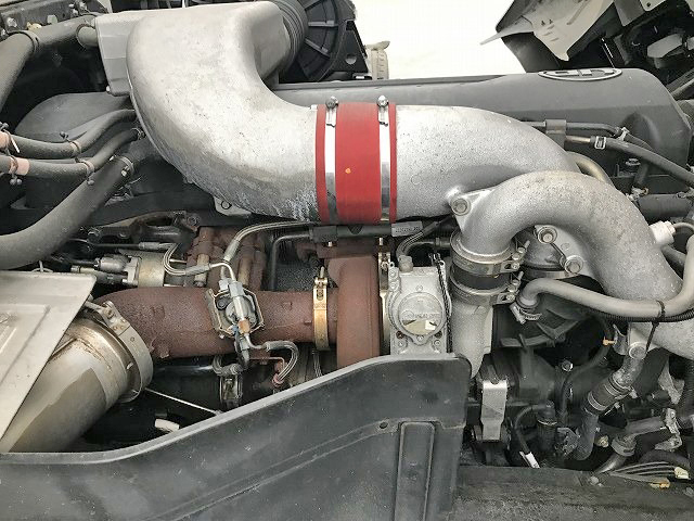 UDトラックスクオンアルミウイング大型（10t）[写真28]