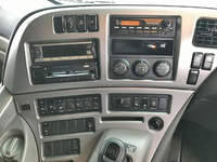 UDトラックスクオンアルミウイング大型（10t）[写真36]