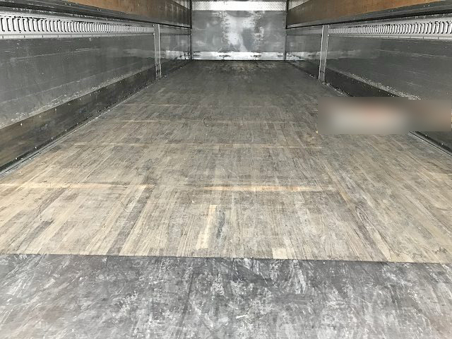 UDトラックスクオンアルミウイング大型（10t）[写真09]