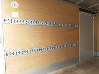 三菱ふそうキャンターアルミバン小型（2t・3t）[写真12]