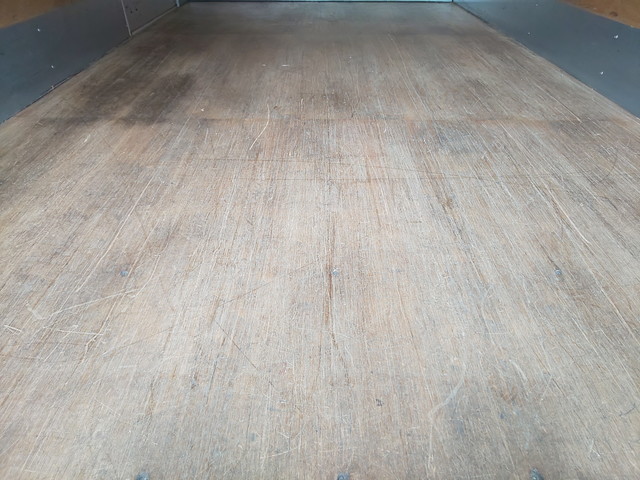 三菱ふそうキャンターアルミバン小型（2t・3t）[写真15]