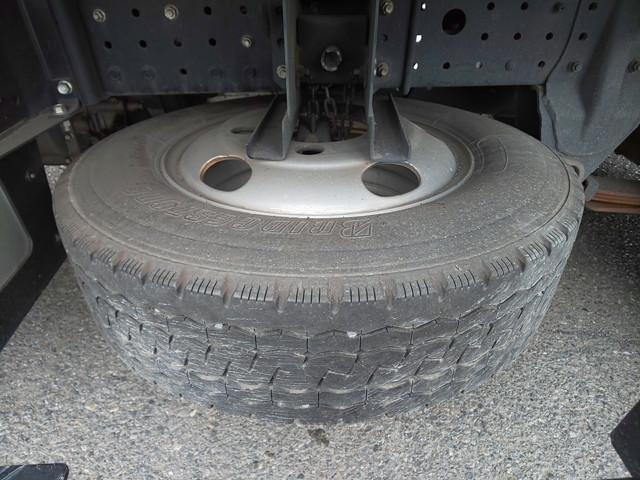 三菱ふそうキャンターアルミバン小型（2t・3t）[写真20]