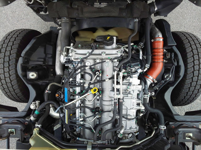 三菱ふそうキャンターアルミバン小型（2t・3t）[写真25]