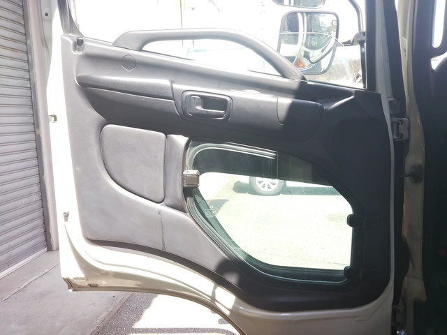 日野レンジャーアルミウイング中型（4t）[写真25]