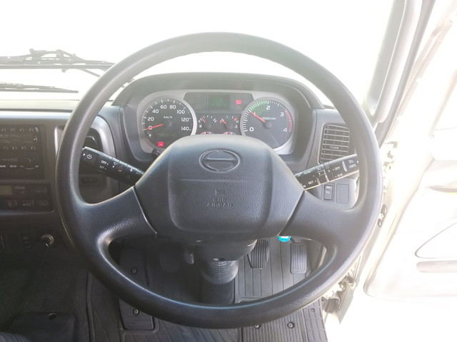 日野レンジャーアルミウイング中型（4t）[写真34]