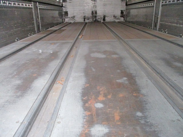 三菱ふそうファイターアルミウイング中型（4t）[写真11]