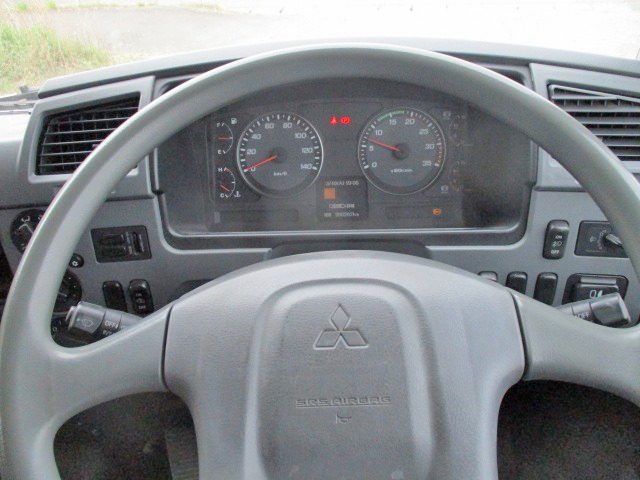 三菱ふそうファイターアルミウイング中型（4t）[写真34]