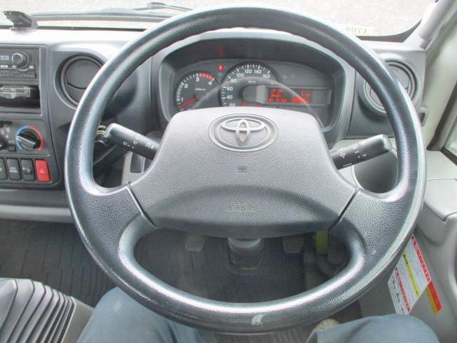 トヨタダイナクレーン4段小型（2t・3t）[写真28]