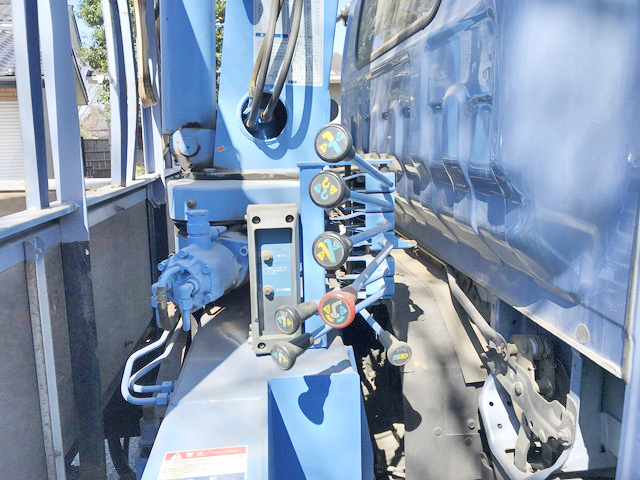 いすゞエルフクレーン4段小型（2t・3t）[写真12]