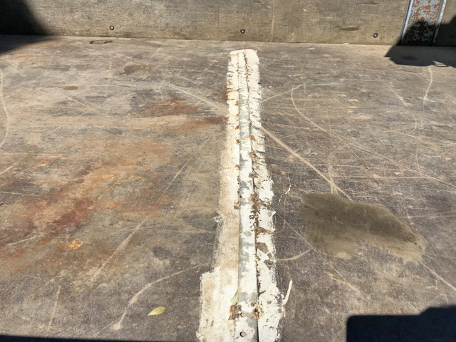 いすゞエルフクレーン4段小型（2t・3t）[写真17]