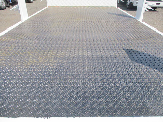 三菱ふそうキャンター平ボディ小型（2t・3t）[写真14]