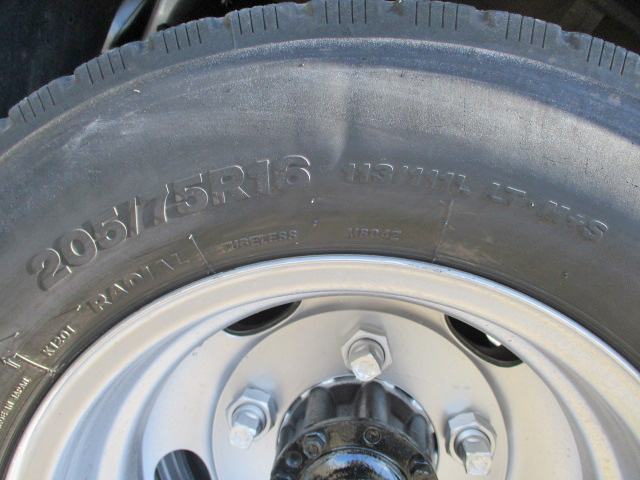 三菱ふそうキャンター平ボディ小型（2t・3t）[写真19]