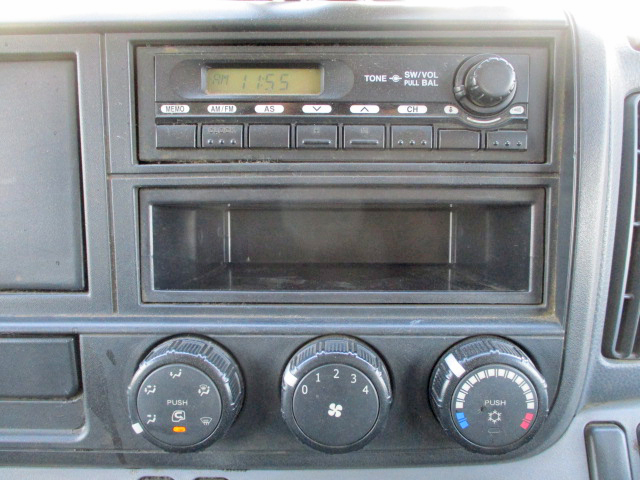 三菱ふそうキャンター平ボディ小型（2t・3t）[写真26]