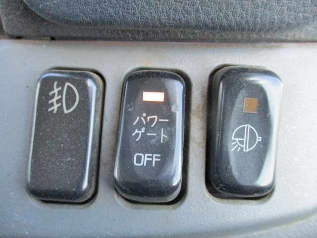 三菱ふそうキャンター平ボディ小型（2t・3t）[写真29]