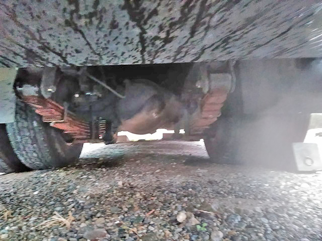 いすゞエルフパッカー車（塵芥車）小型（2t・3t）[写真23]