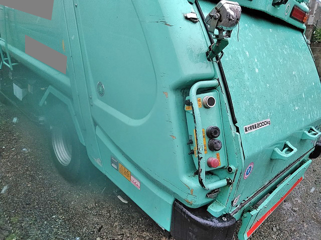 いすゞエルフパッカー車（塵芥車）小型（2t・3t）[写真06]