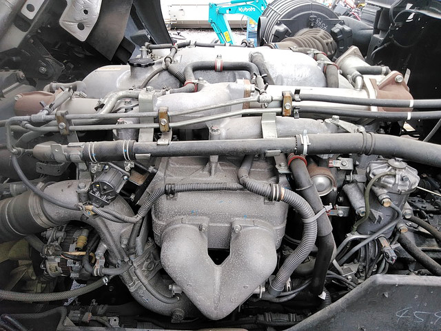 いすゞギガアルミウイング大型（10t）[写真25]