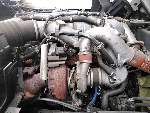 いすゞギガアルミウイング大型（10t）[写真26]