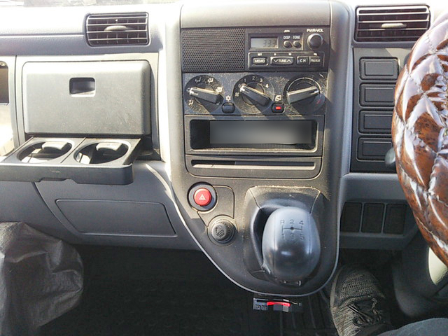 三菱ふそうキャンター平ボディ小型（2t・3t）[写真20]