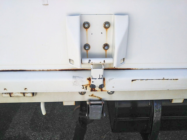 三菱ふそうキャンター平ボディ小型（2t・3t）[写真05]