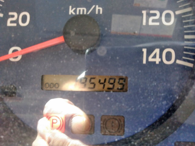 日野レンジャー幌ウイング中型（4t）[写真16]