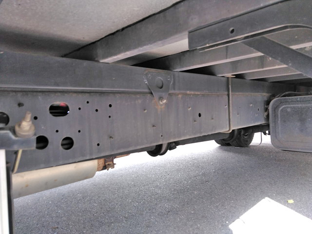 日野レンジャー幌ウイング中型（4t）[写真08]