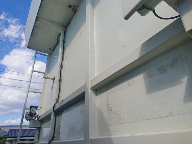 日野プロフィアダンプ大型（10t）[写真07]